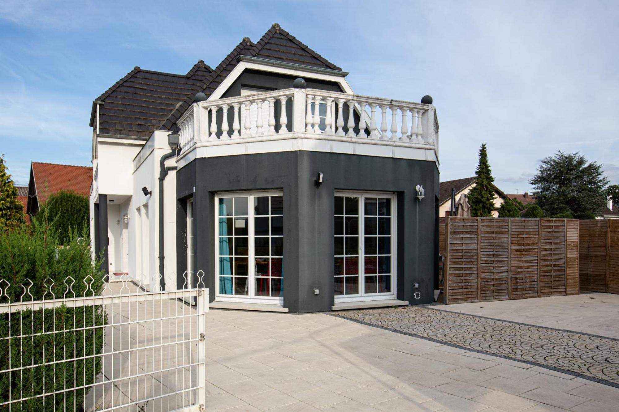 Gites Spa Strasbourg - Villa Ours - Spa Prive, Sauna, Borne D'Arcade, Babyfoot Ittenheim Exterior photo