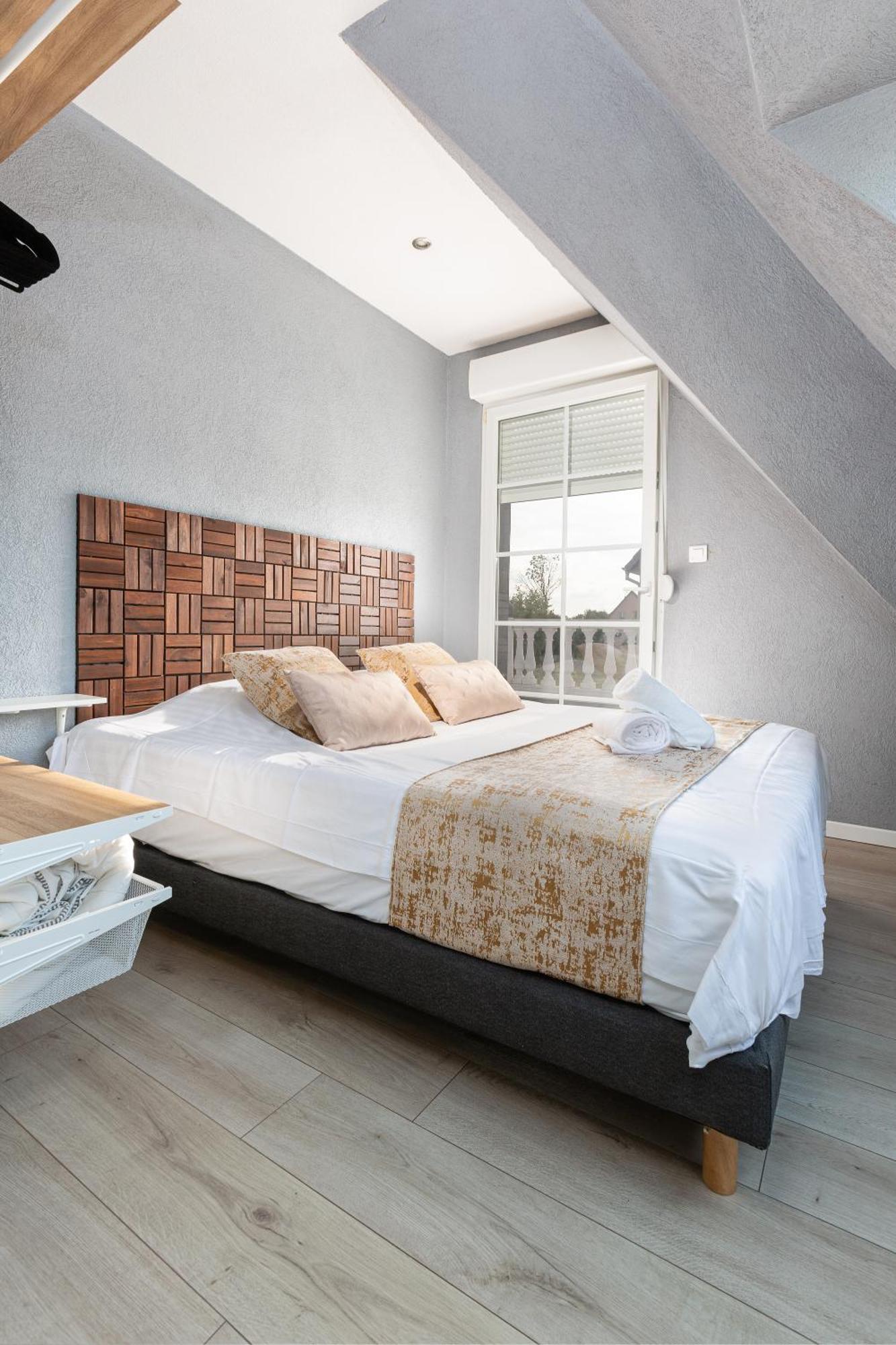 Gites Spa Strasbourg - Villa Ours - Spa Prive, Sauna, Borne D'Arcade, Babyfoot Ittenheim Exterior photo